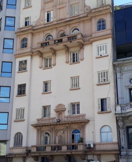 Apartamento en Plaza Independencia. Edificio Riesol