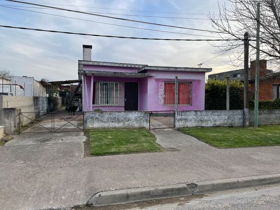 Casa en barrio Leonel – Perlita en Maldonado