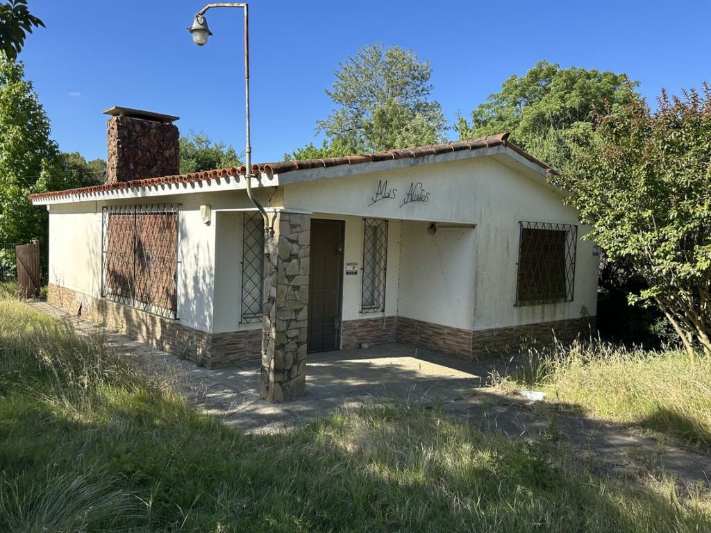 Hermoso chalet con barbacoa en Parque del Plata Sur