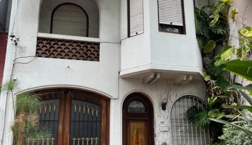 Casa Bello y Reborati en Punta Carretas, Ellauri 444.