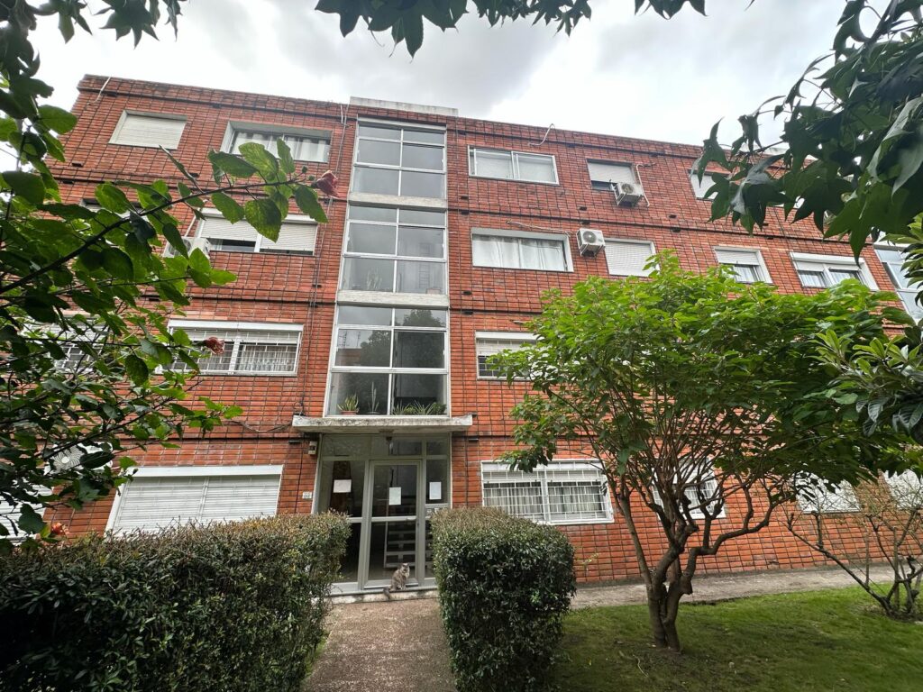 Lindo apartamento en complejo “Jardín Flamengo” en La Blanqueada