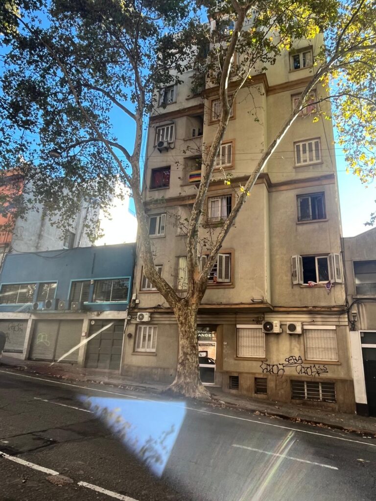 Excelente oportunidad! Apartamento al frente en el Centro