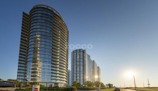 Licitación para venta: 8 apartamentos y 40 garages en Trump Tower Punta del Este
