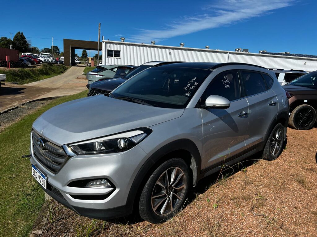 Estupenda camioneta Hyundai Tucson GDI Sport del año 2018