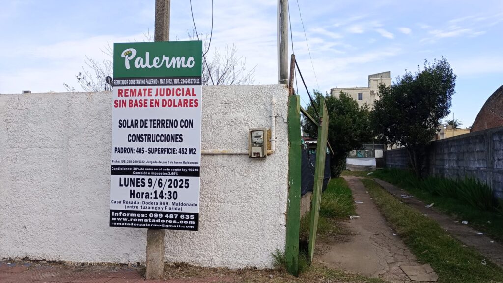 Solar de terreno con construcciones y demás mejoras en Piriápolis