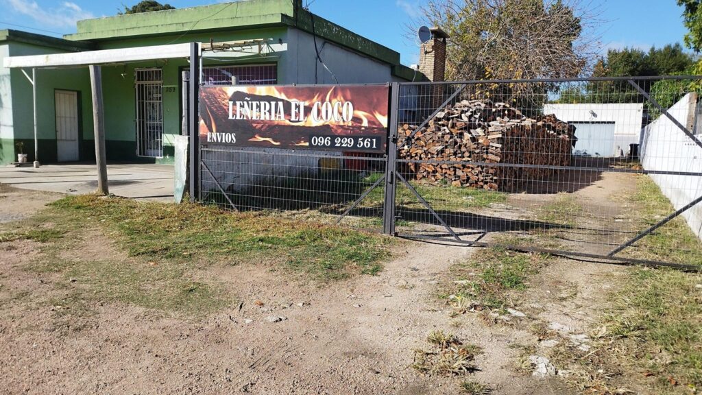 Solar de terreno con construcciones en La Paz