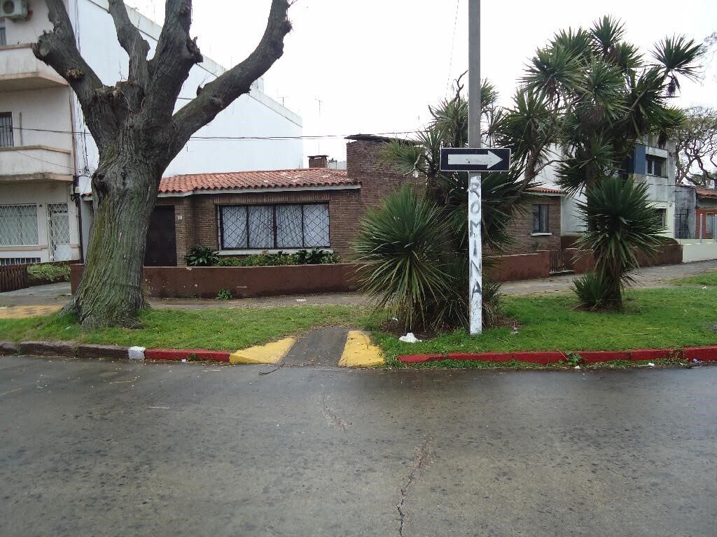 Muy buena casa en Canstatt y Colorado