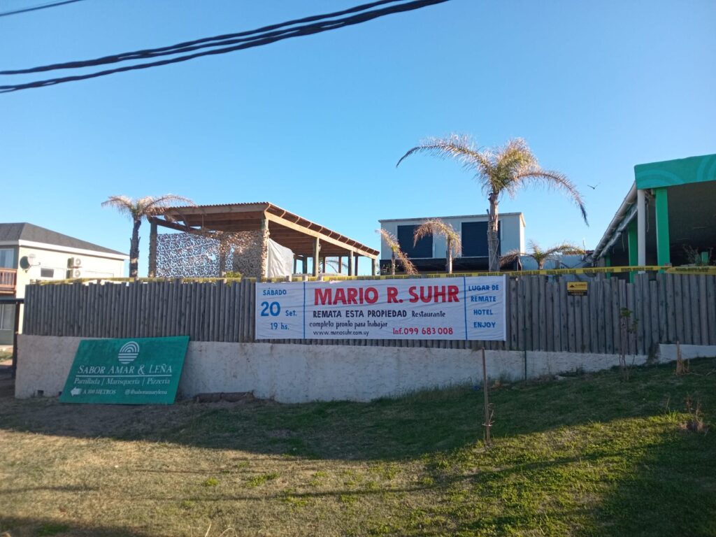 Casa en La Aguada, hermosa chacra en Santa Rosa y en Punta del Diablo: Solares, edificio frente al mar y restaurant