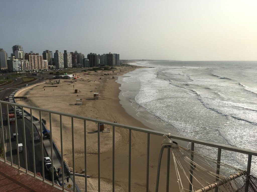 Apartamento de un dormitorio con gran vista al mar en Punta del Este