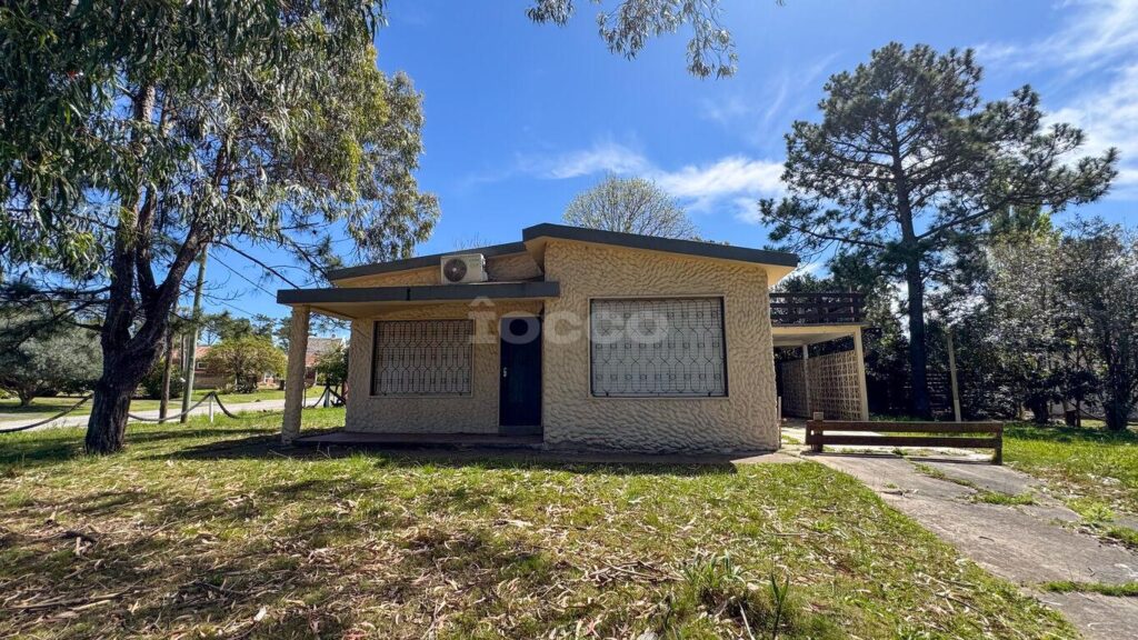 Chalé a 3 cuadras de la rambla en Brio. San Francisco