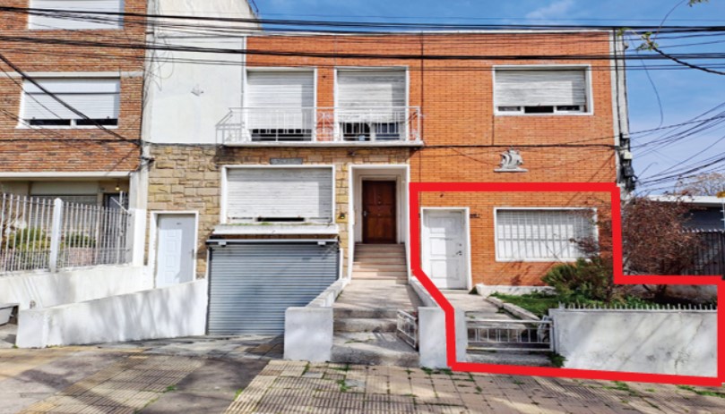 Casa al frente en Cerrito de la Victoria, Santiago Sierra 3887