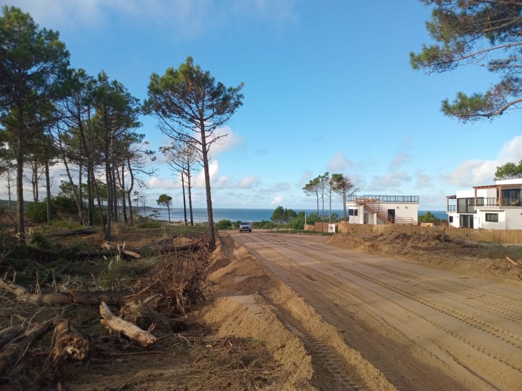 Gran remate de semana de turismo: Solares en Punta del Diablo, Punta Rubia, Montecarlo, Restaurant completo, chacras, etc.