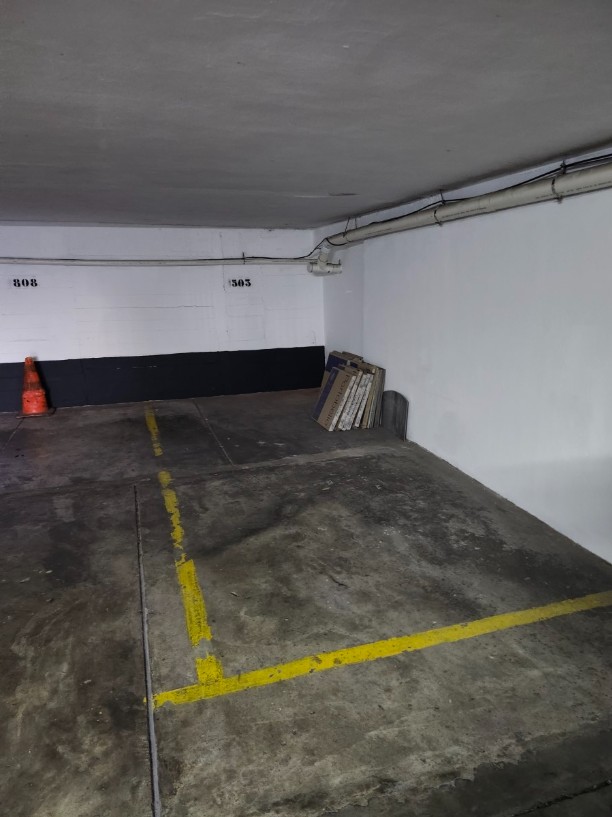 Remate oficial: Unidad de garaje en edificio Kennedy de Punta del Este
